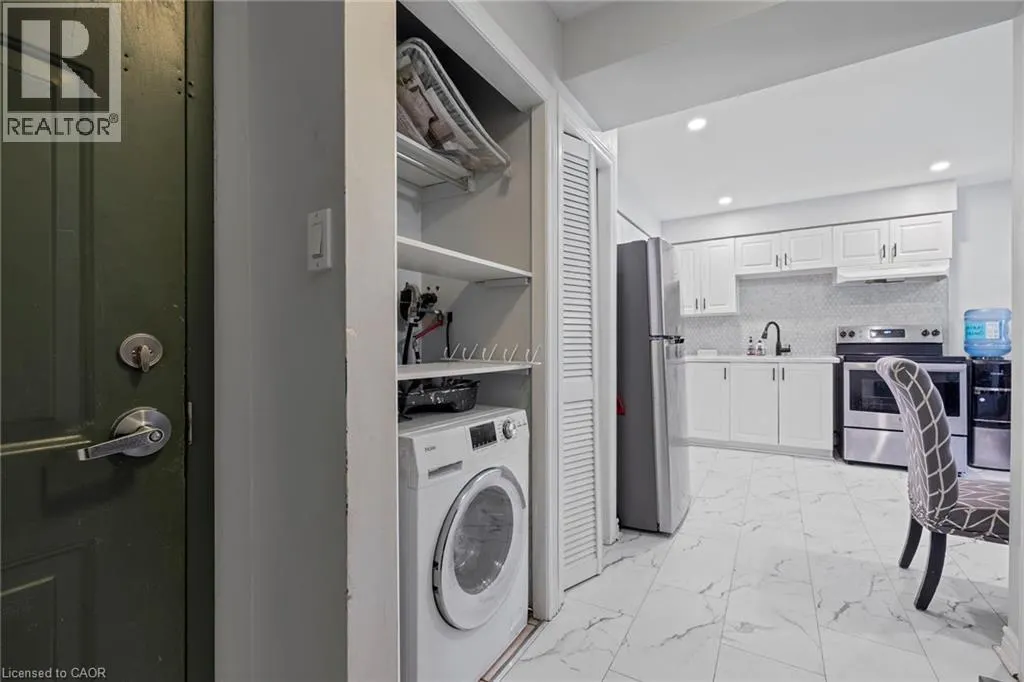 28 VICTORIA Avenue N Unit# 104, #104