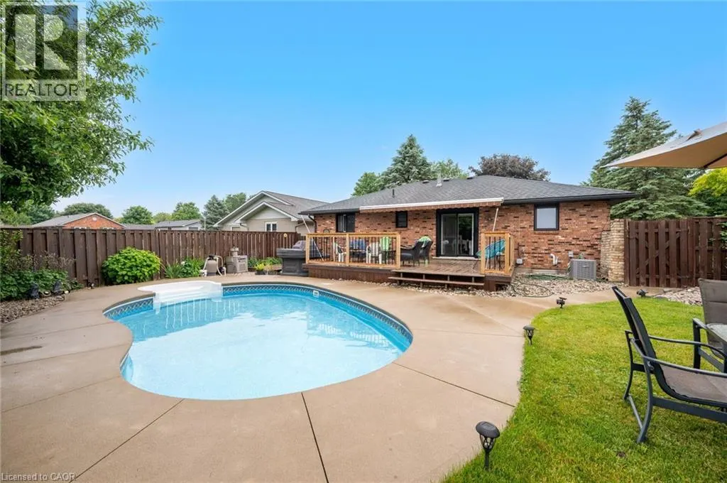 3 KAMPS Crescent