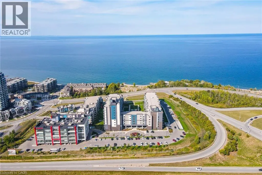 16 CONCORD PLACE Place Unit# 402, #402
