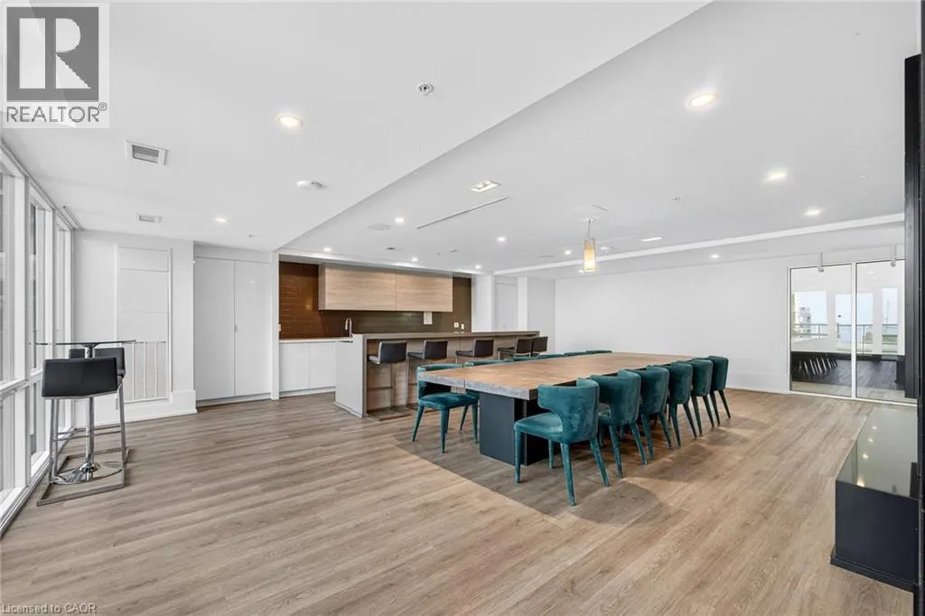 16 CONCORD PLACE Place Unit# 402, #402