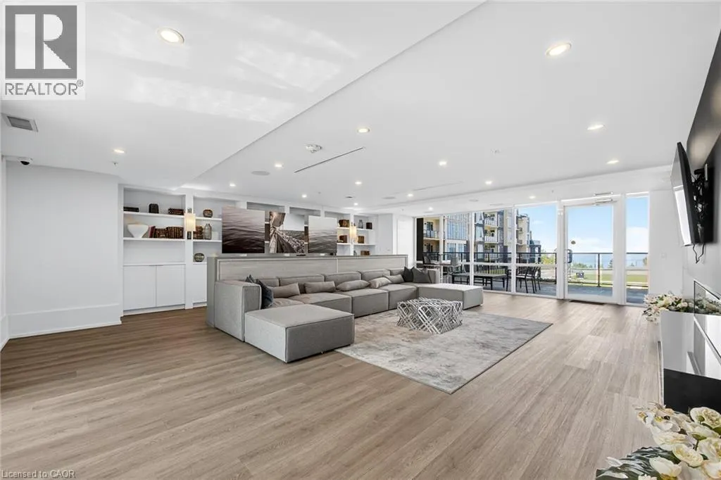16 CONCORD PLACE Place Unit# 402, #402