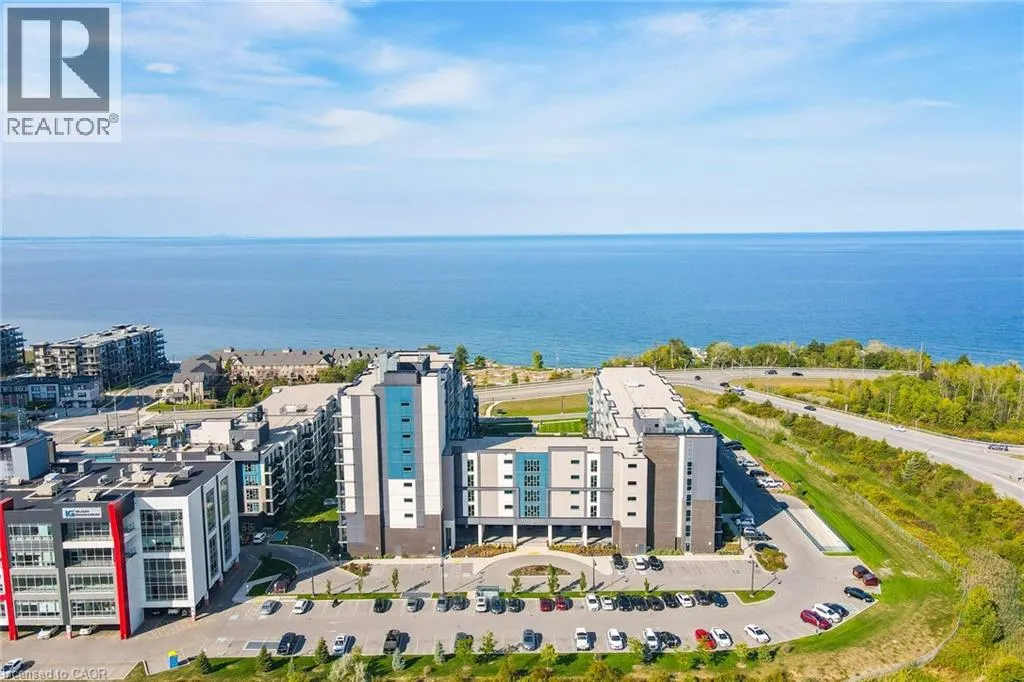 16 CONCORD PLACE Place Unit# 402, #402