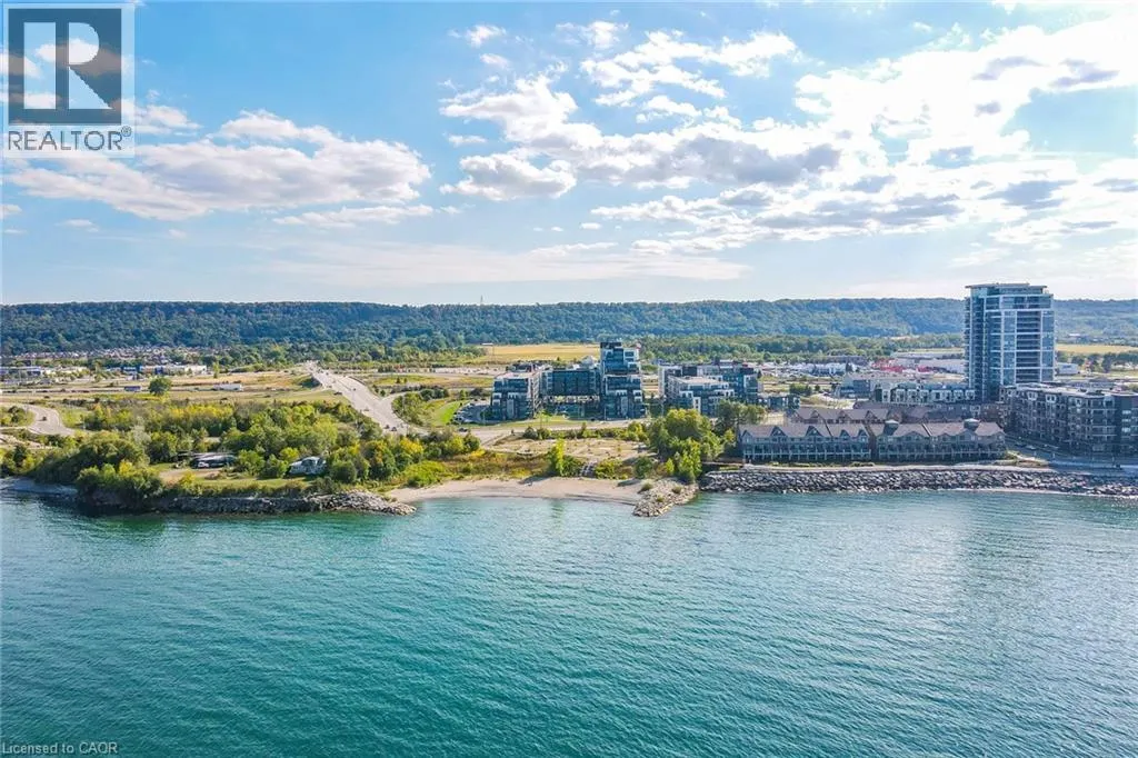 16 CONCORD PLACE Place Unit# 402, #402