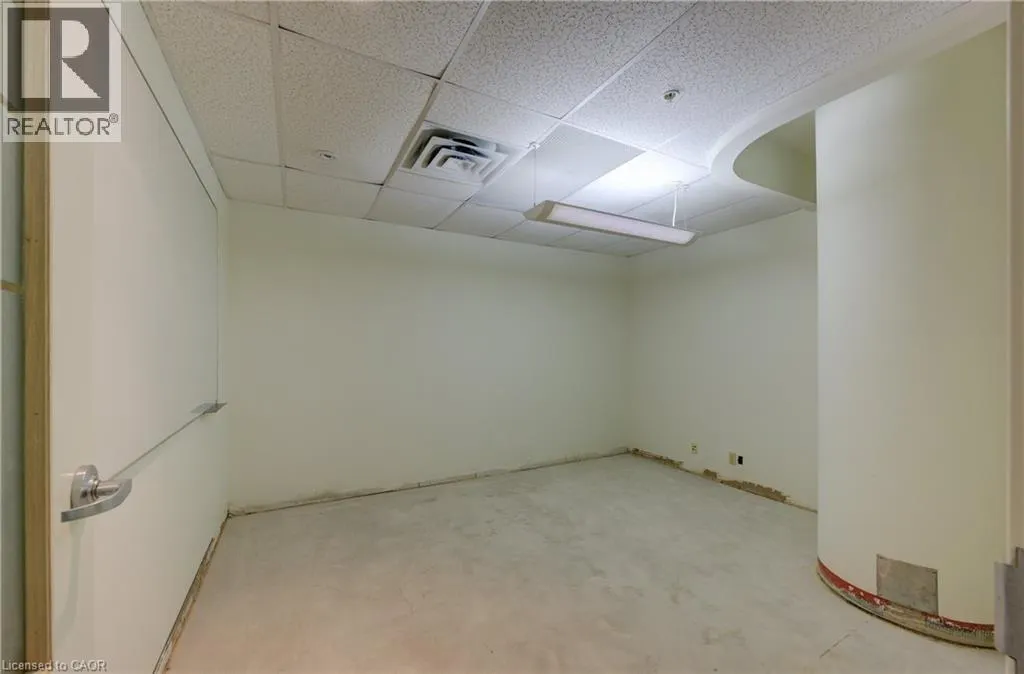 508 RIVERBEND Drive Unit# LC1, #LC1
