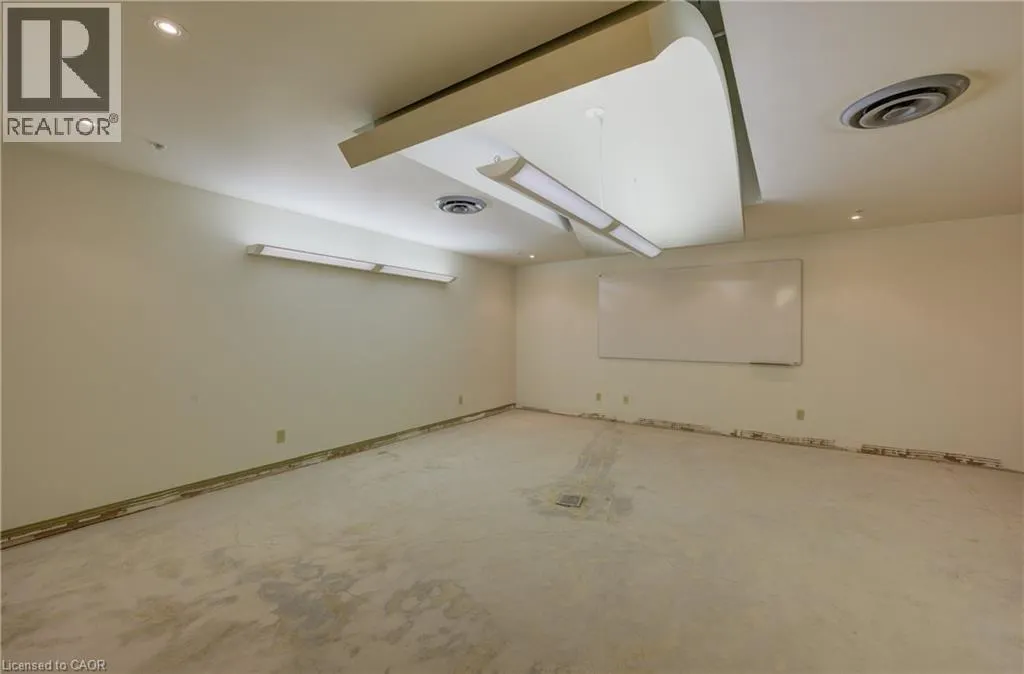508 RIVERBEND Drive Unit# LC1, #LC1