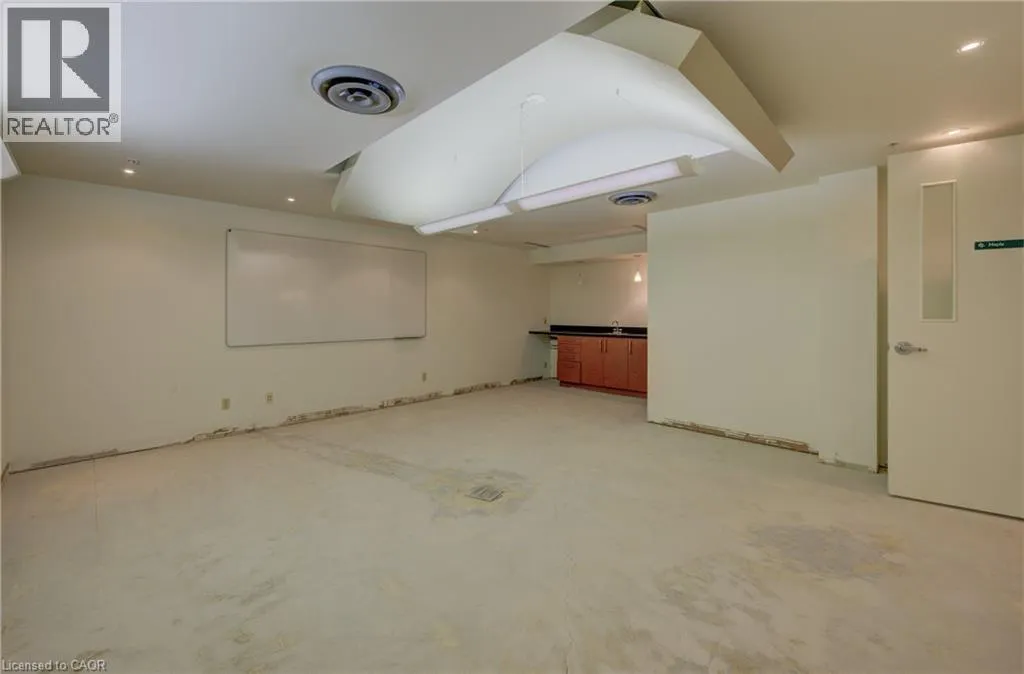 508 RIVERBEND Drive Unit# LC1, #LC1