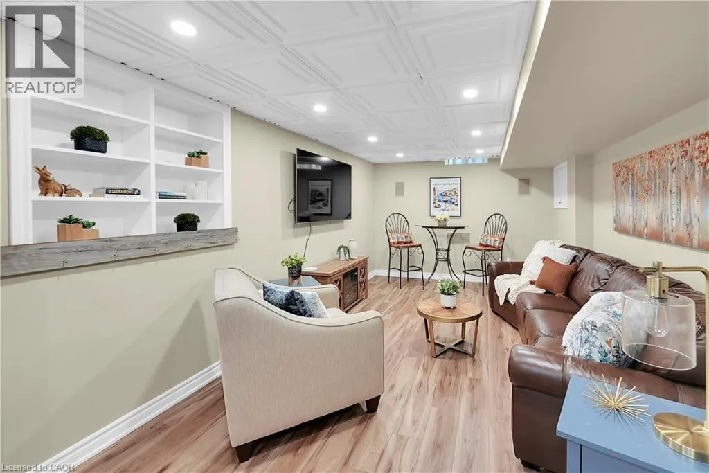 4116 WALCOT Court