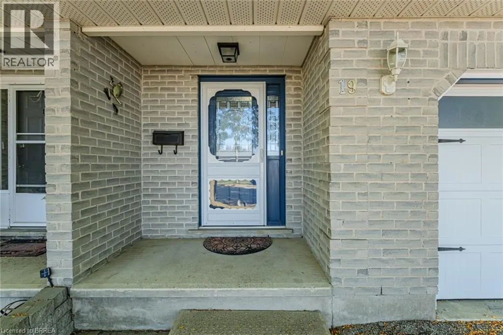 19 OAK Avenue