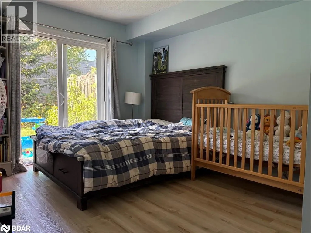 53 FERNDALE Drive S Unit# 3, #3