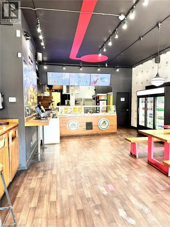 940 BLOOR Street W