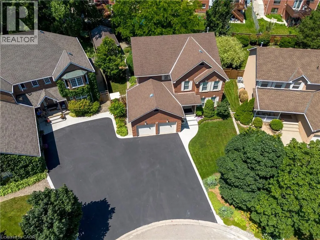 26 GOWINLOCK Court