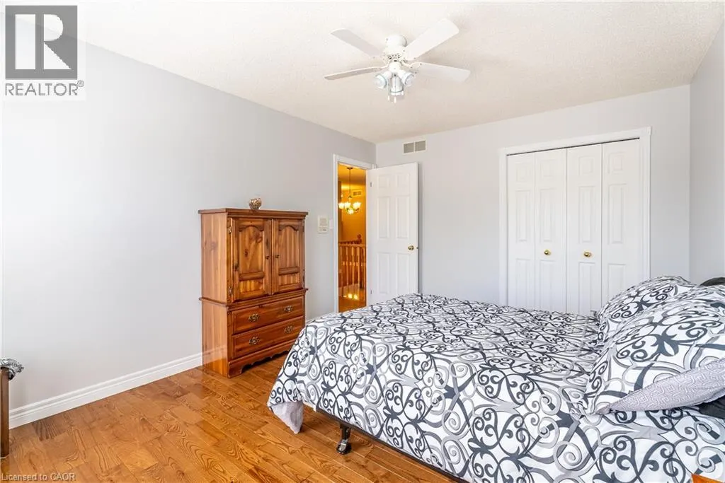 26 GOWINLOCK Court