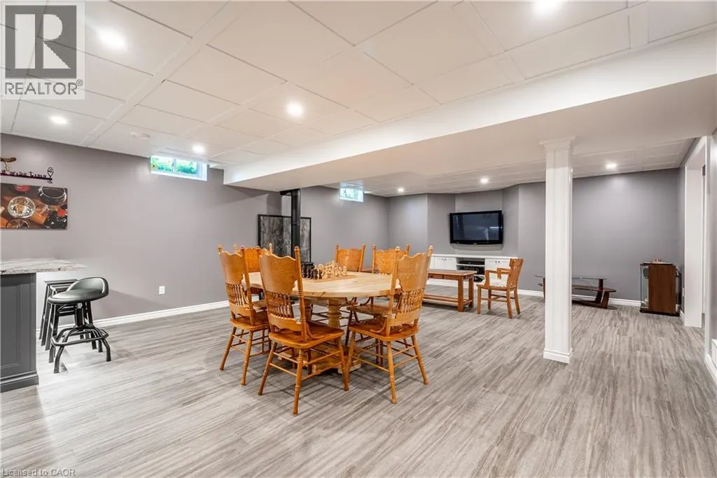 26 GOWINLOCK Court