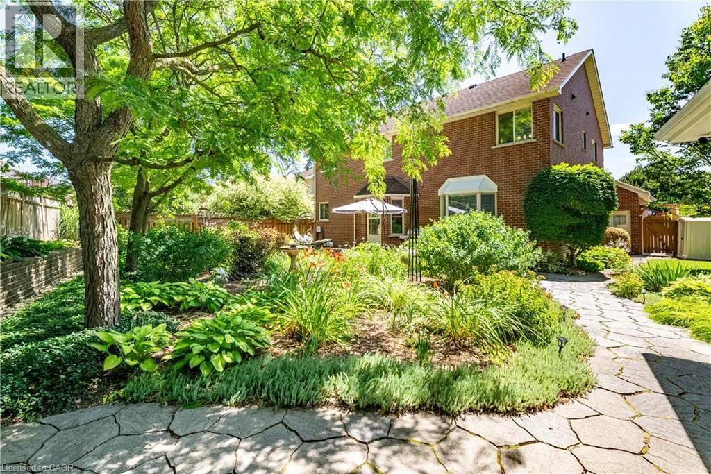 26 GOWINLOCK Court