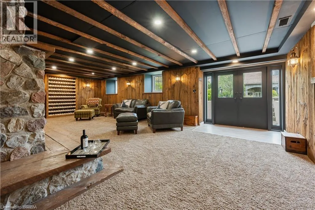 143 EAST RIVER Road