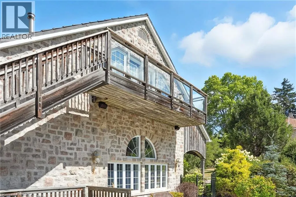 143 EAST RIVER Road