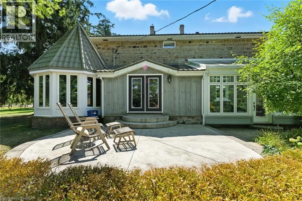143 EAST RIVER Road