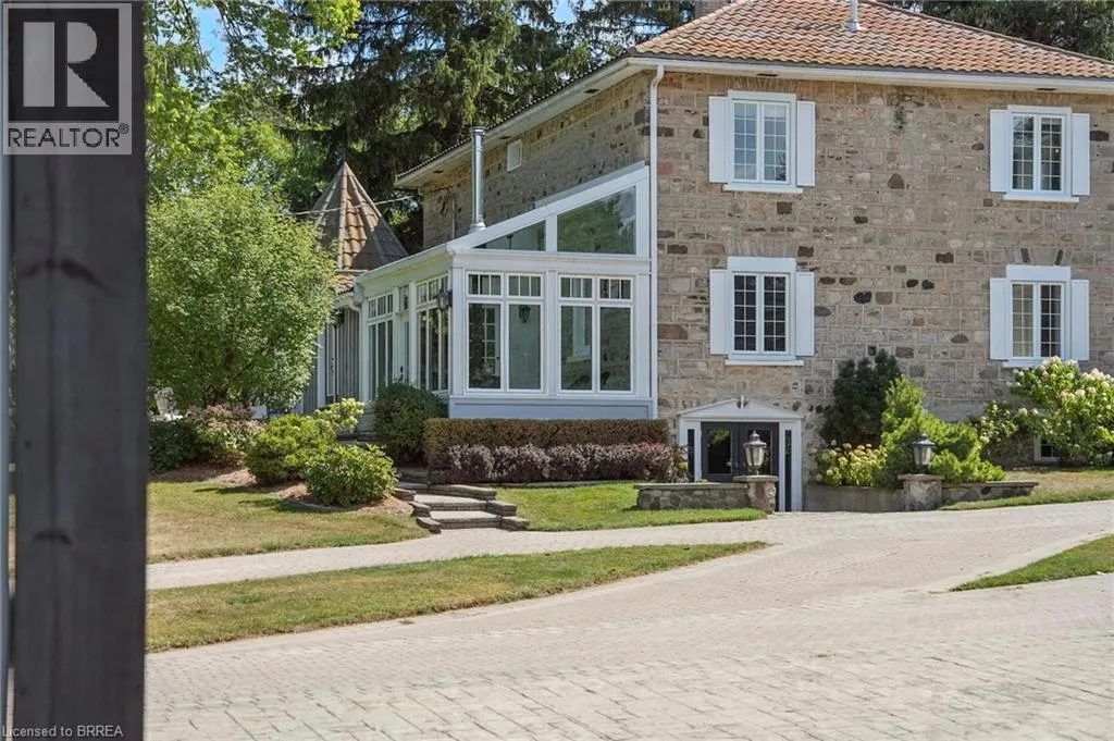 143 EAST RIVER Road