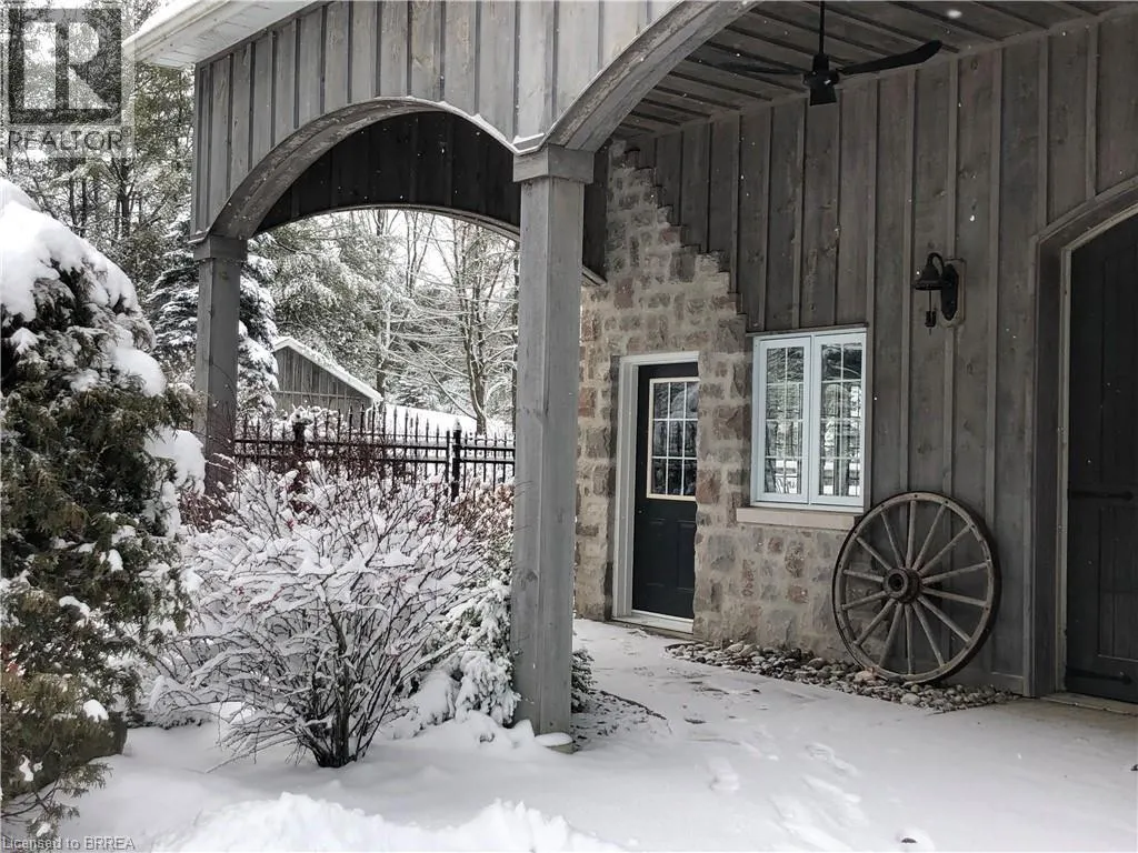 143 EAST RIVER Road