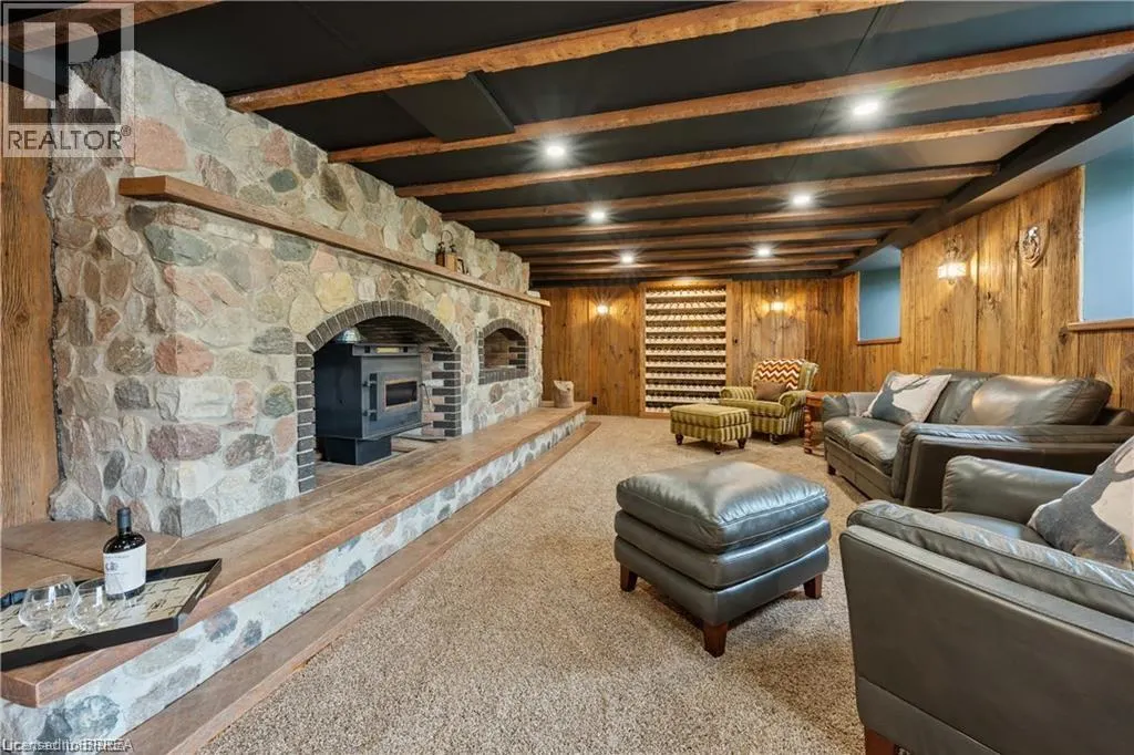 143 EAST RIVER Road