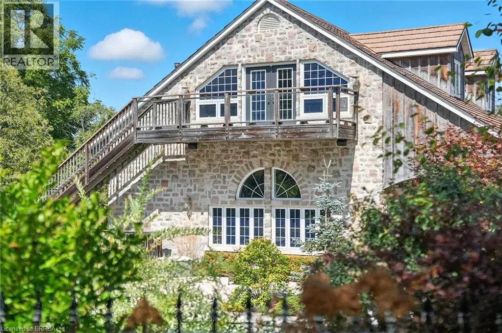 143 EAST RIVER Road