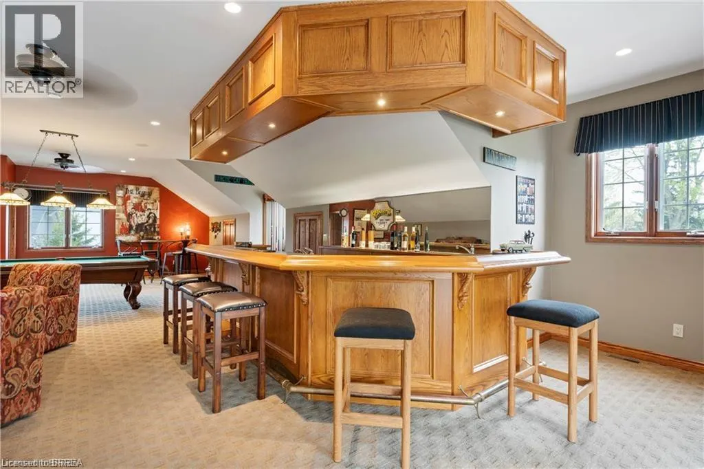 143 EAST RIVER Road