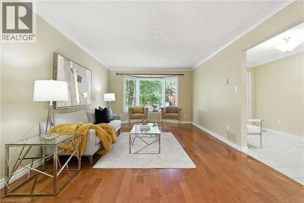 6 RENATA Court
