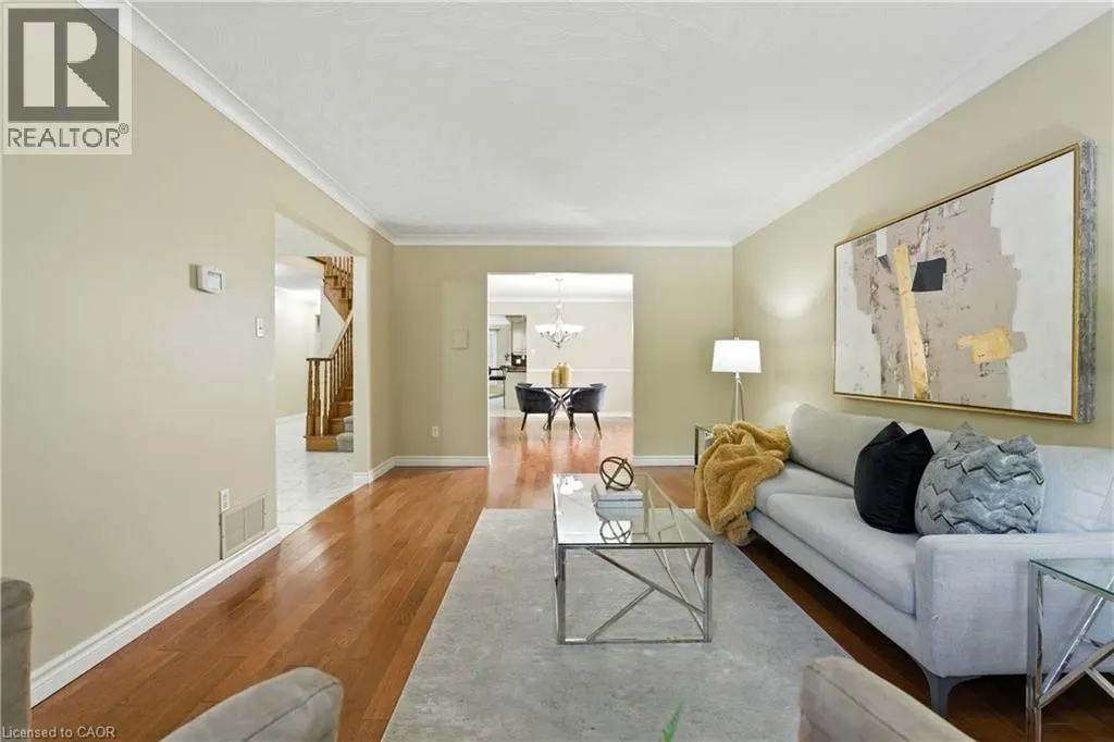 6 RENATA Court
