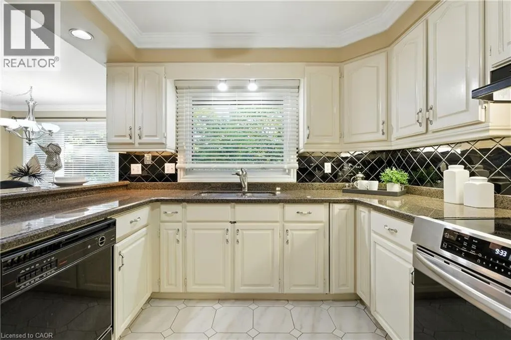 6 RENATA Court