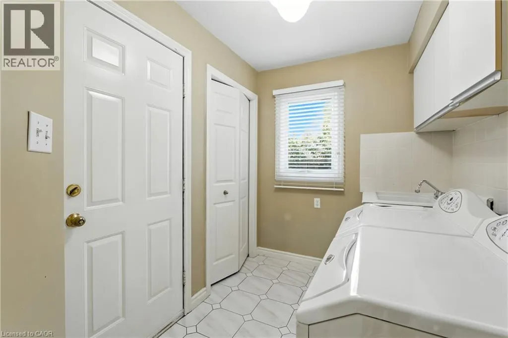 6 RENATA Court