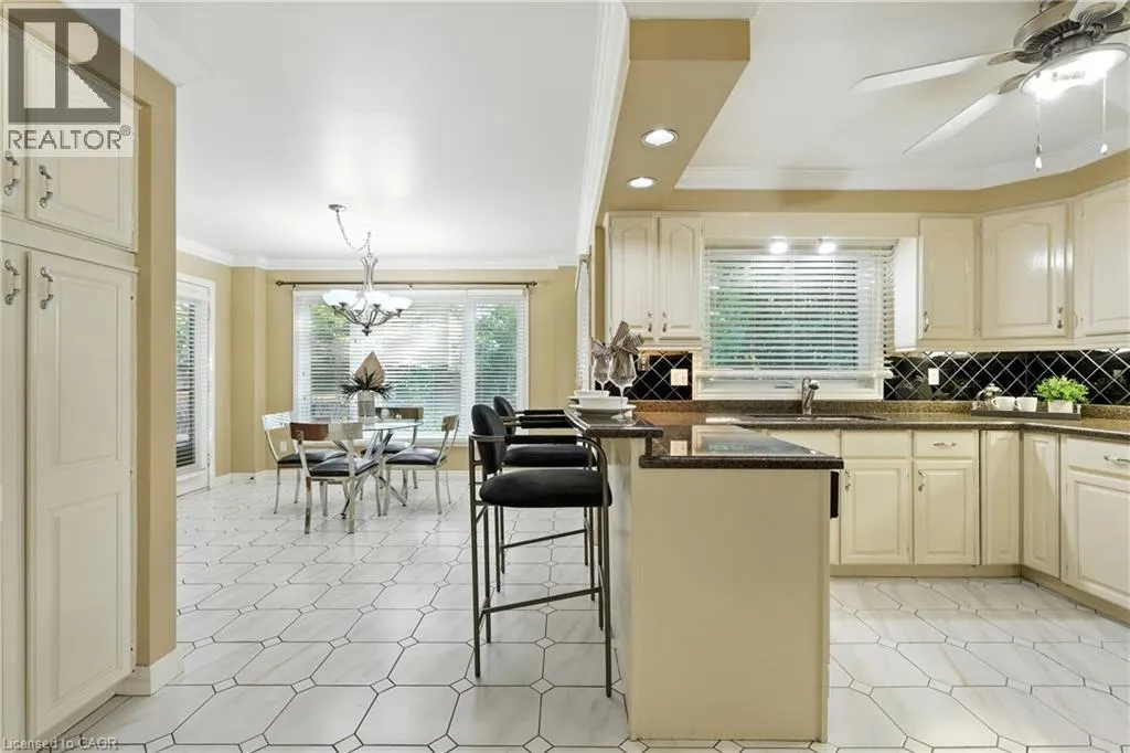 6 RENATA Court