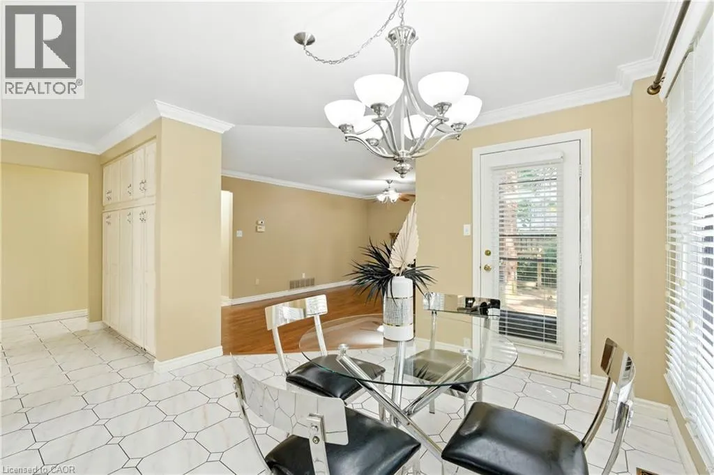 6 RENATA Court