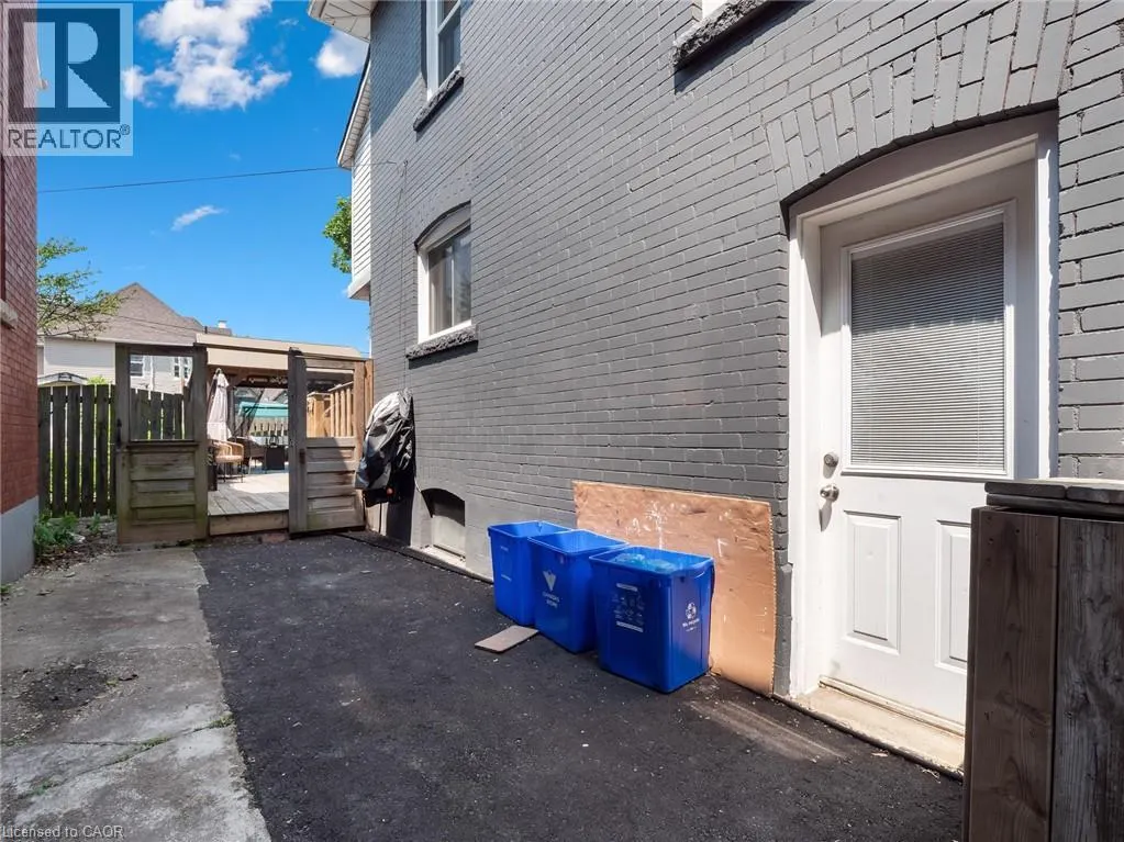 48 GROVE Street