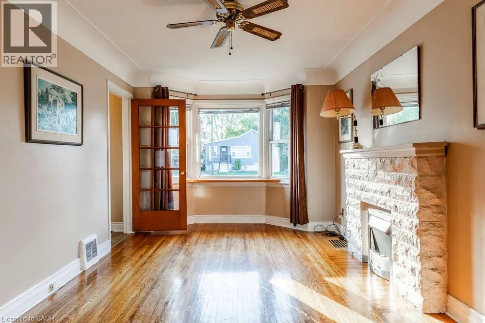 567 UPPER SHERMAN Avenue