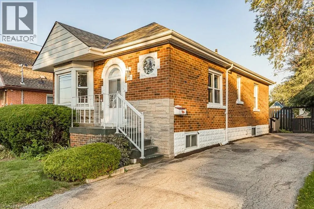 567 UPPER SHERMAN Avenue