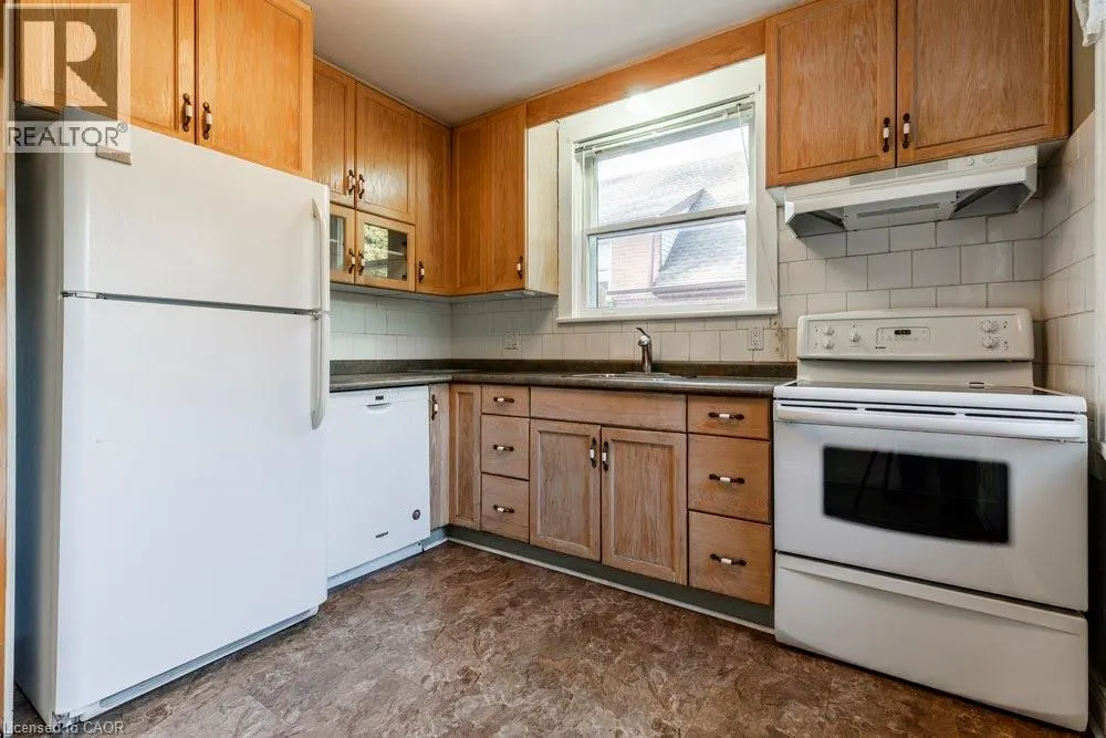 567 UPPER SHERMAN Avenue