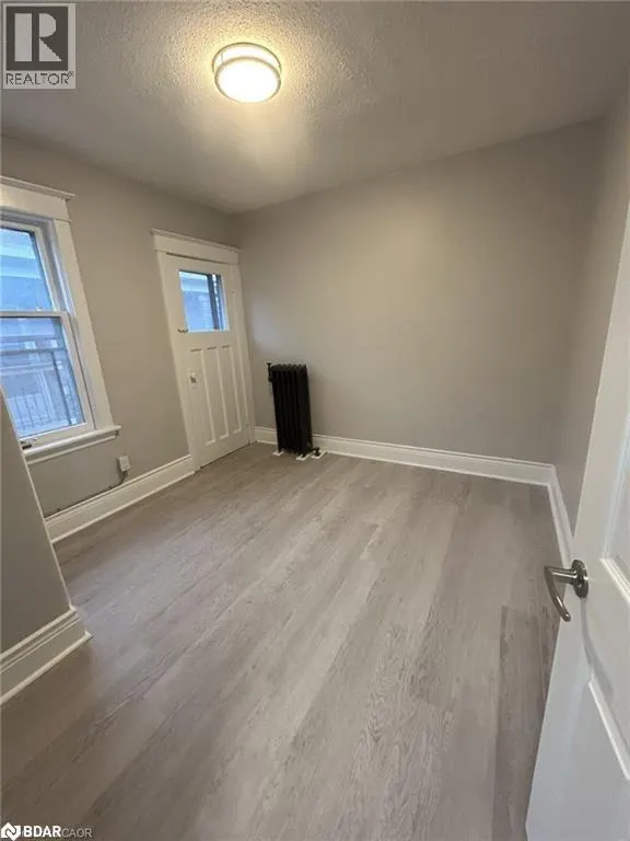 983 MAIN Street E Unit# 6, #6