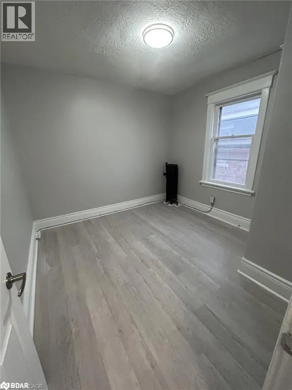 983 MAIN Street E Unit# 6, #6