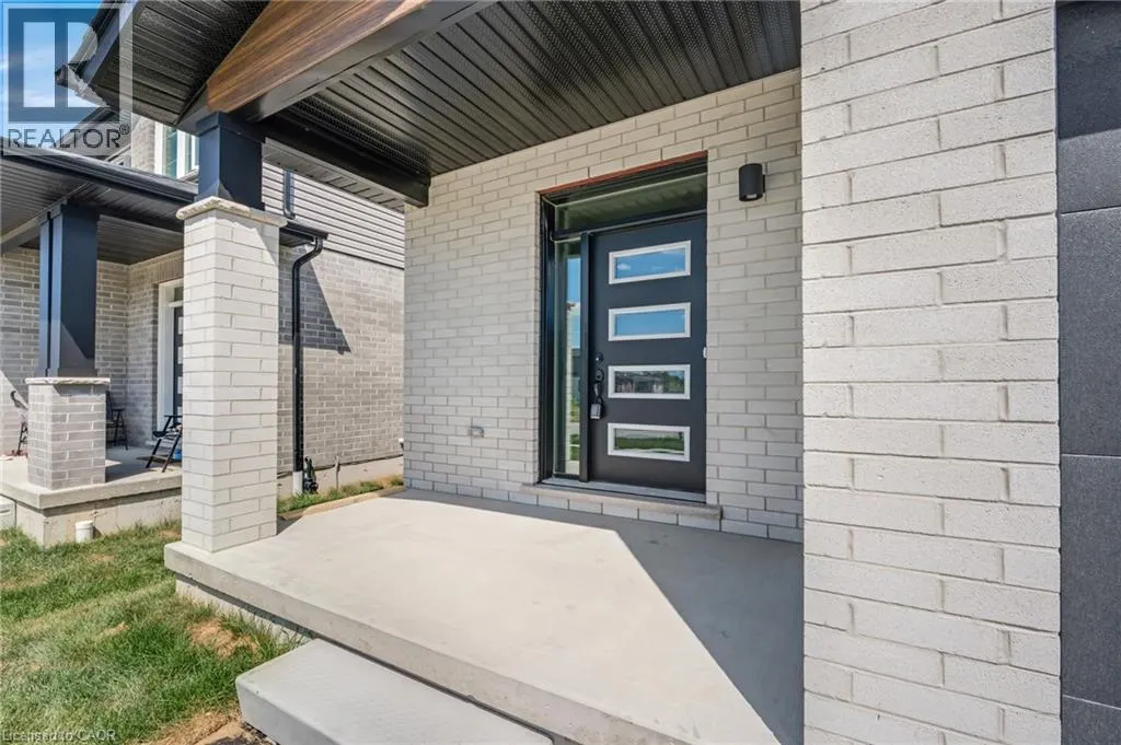 52 MOON Crescent