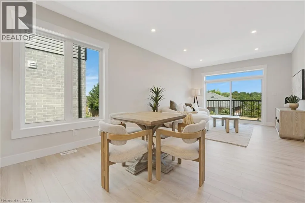 52 MOON Crescent