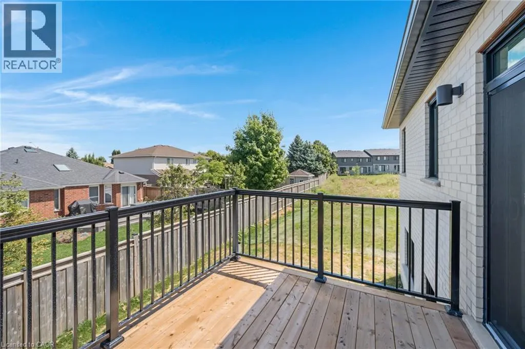 52 MOON Crescent
