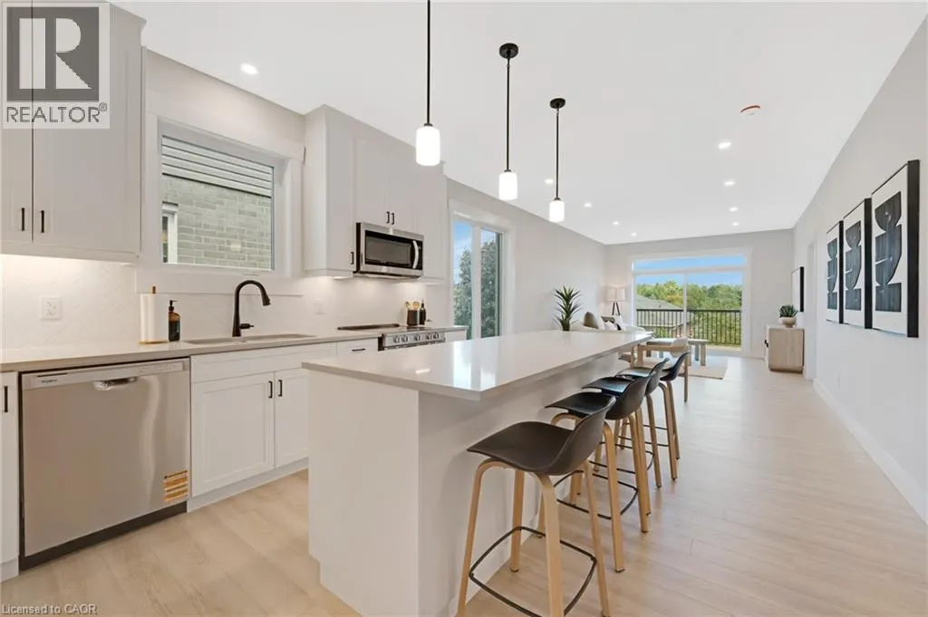 52 MOON Crescent