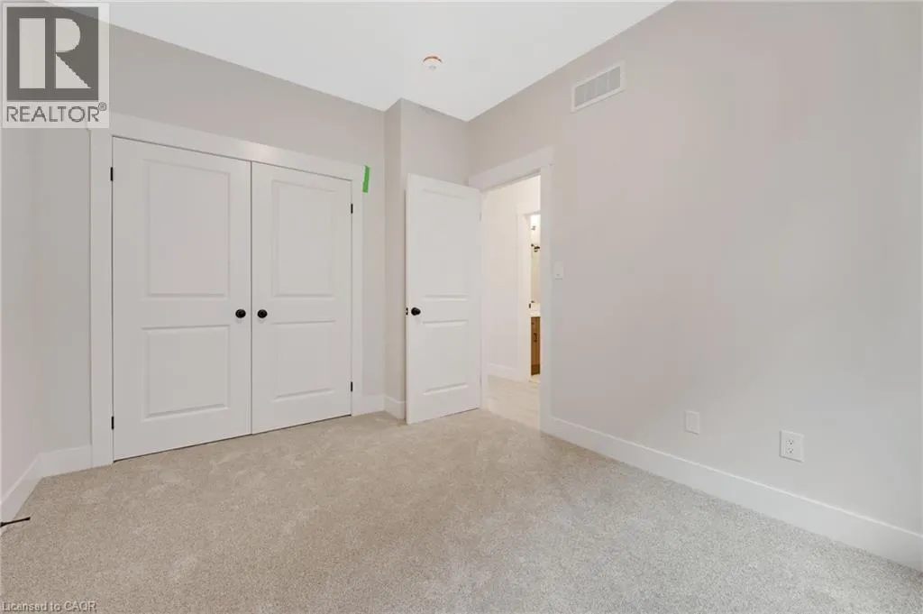 52 MOON Crescent