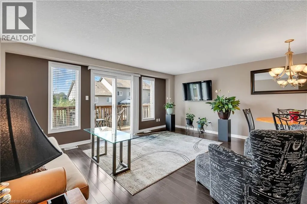 205 SNOWDROP Crescent