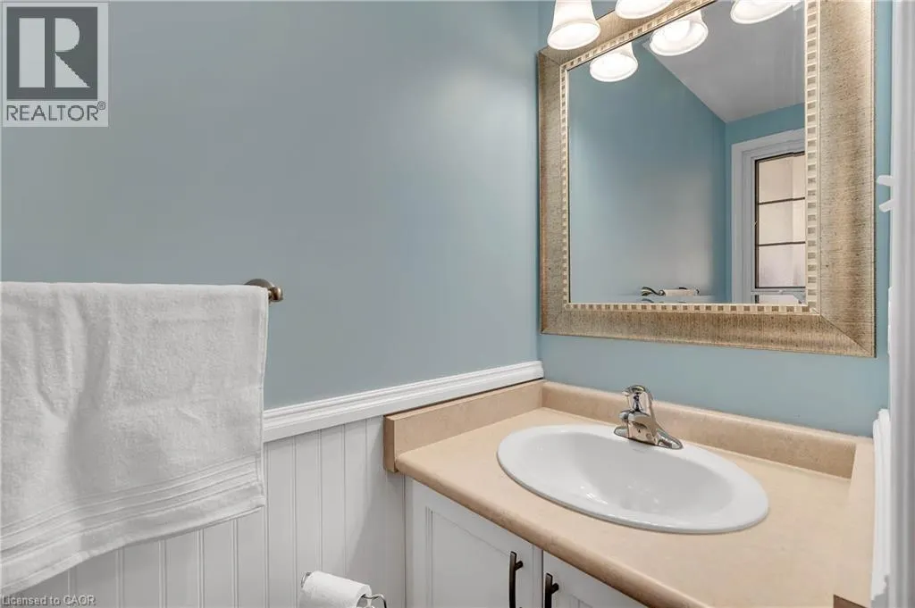 205 SNOWDROP Crescent
