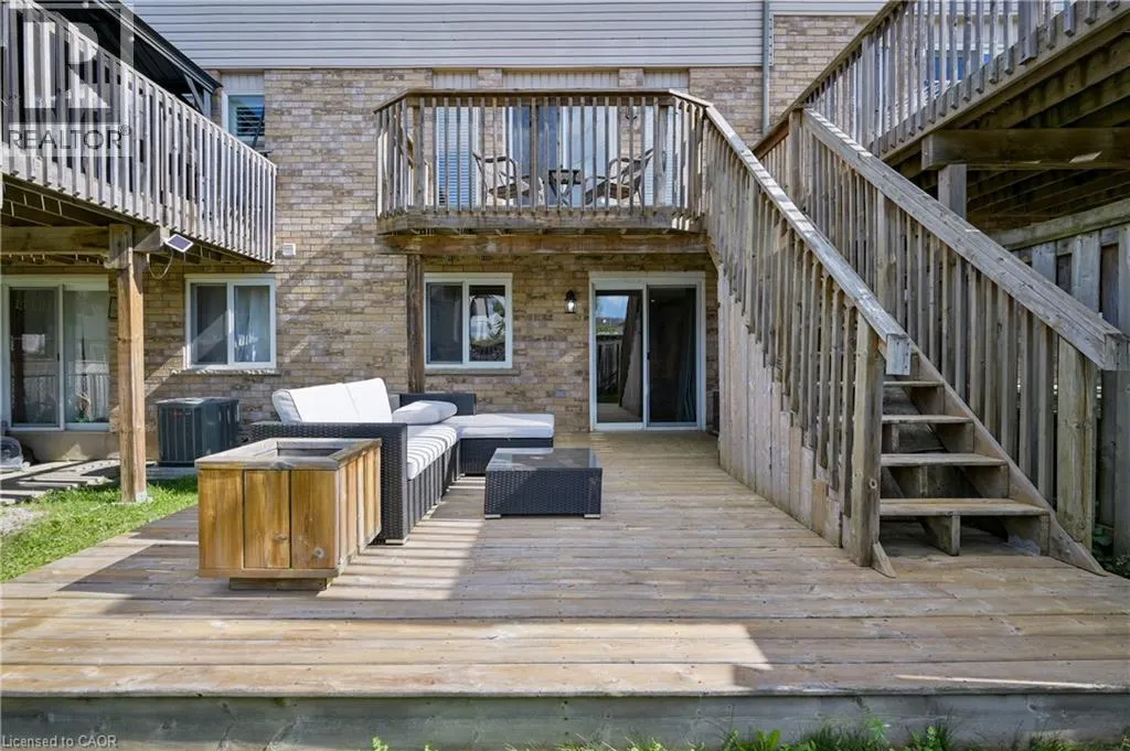 205 SNOWDROP Crescent