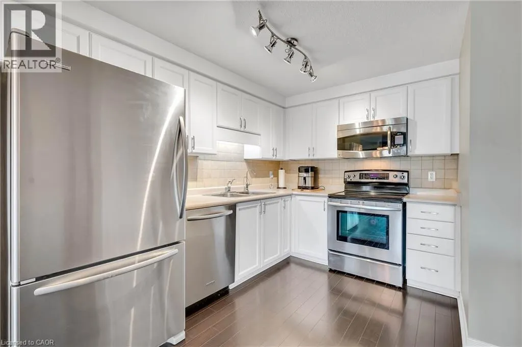 205 SNOWDROP Crescent