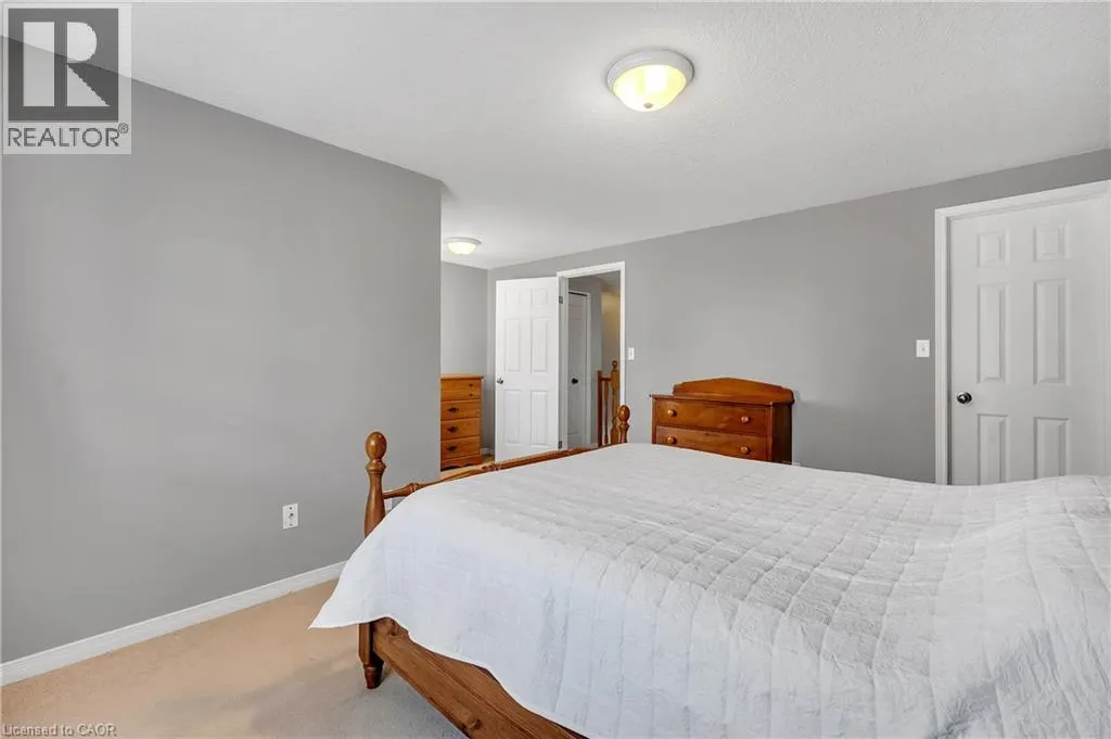 205 SNOWDROP Crescent