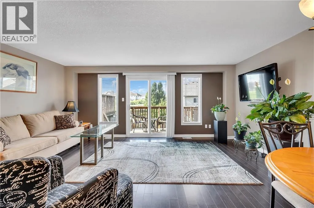 205 SNOWDROP Crescent