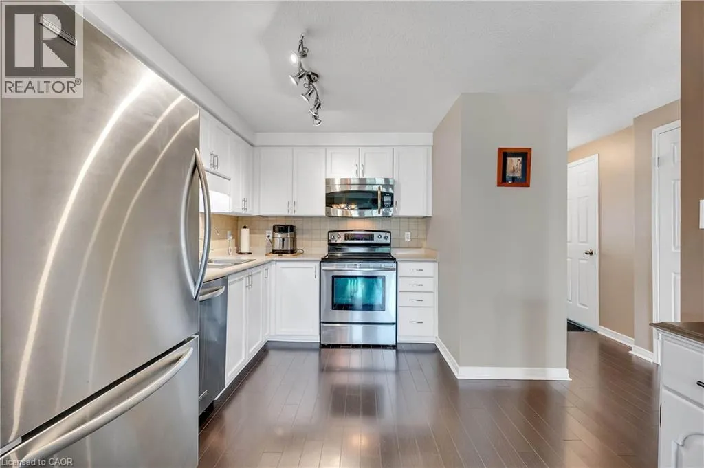 205 SNOWDROP Crescent